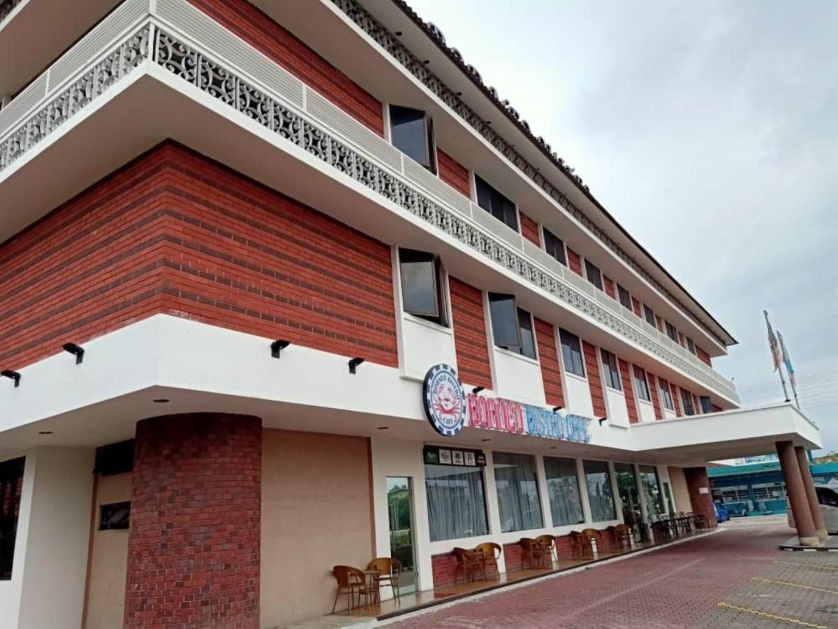 Super Oyo 90464 Borneo Suites Hotel Kota Kinabalu Extérieur photo